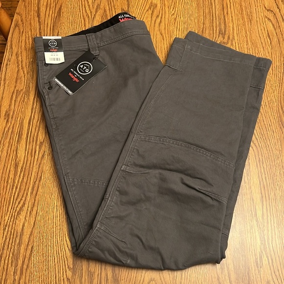Wrangler ATG Reinforced Utility Pant - Picture 2 of 11